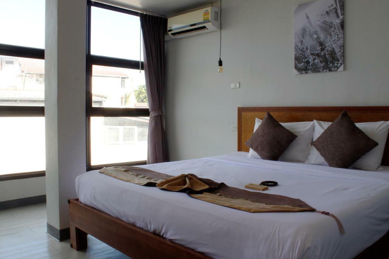 3Laan House Hotel Chiang Mai Buitenkant foto